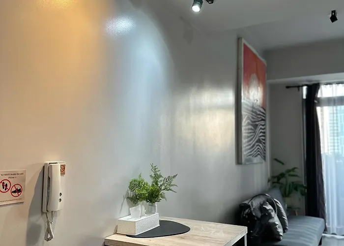 Apartment In Araneta Fast Wifi Great Location In Qc *