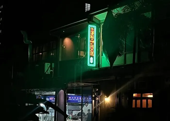 In Araneta Fast Wifi Great Location In Qc Apartment *