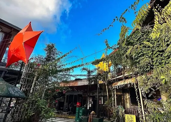 In Araneta Fast Wifi Great Location In Qc * Manila